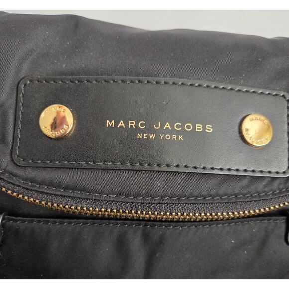 MARC JACOBS M0012909 BLACK PREPPY NATASHA NYLON WOMENS MINI CROSSBODY BAG - Picture 2 of 9
